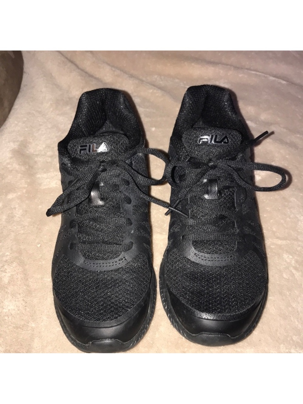 Fila men’s coolmax memory foam Black Sneakers - Mesh Running Shoes size 7.5